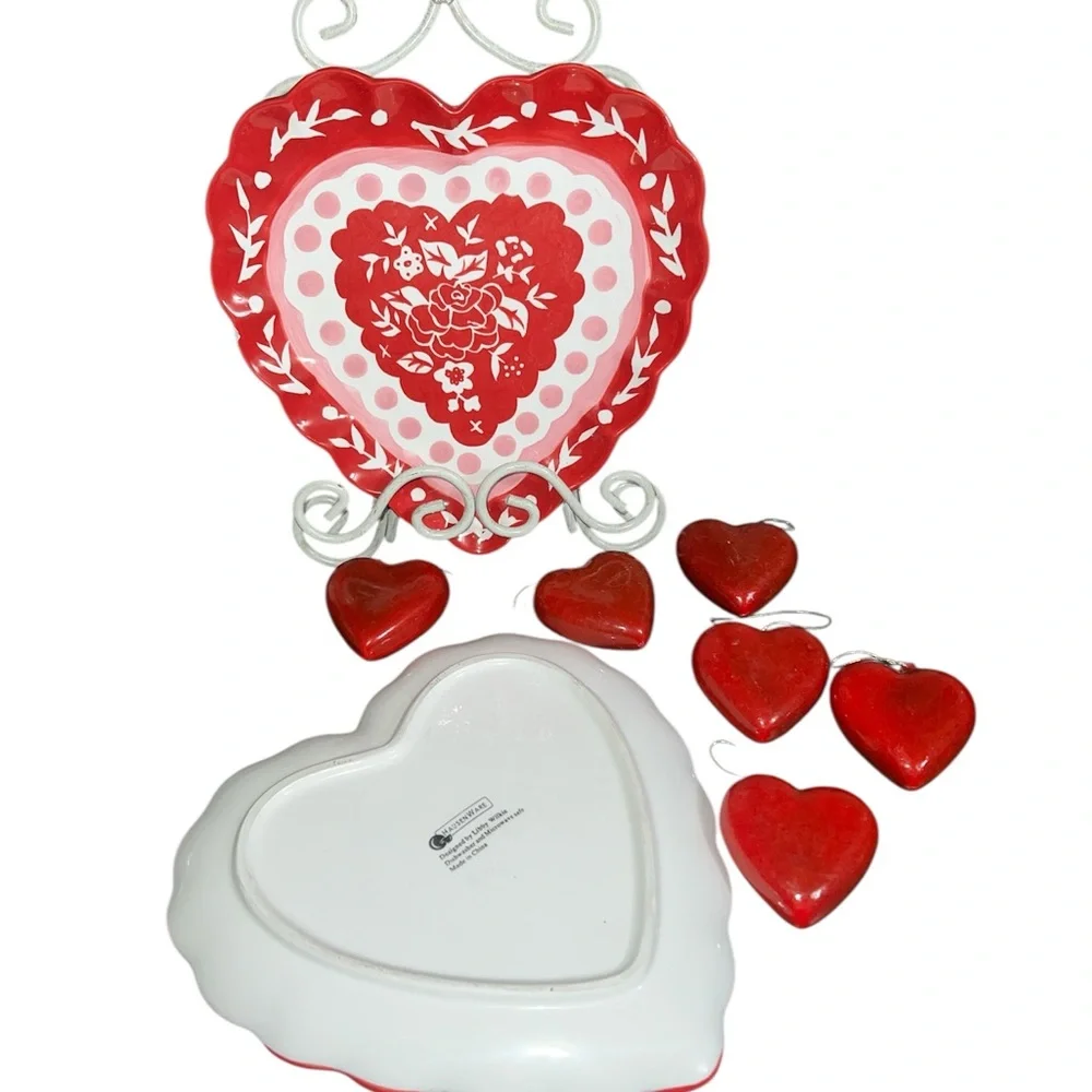 Romantic Red Heart Party Plates Hausenware Designed by Libby Wilkies